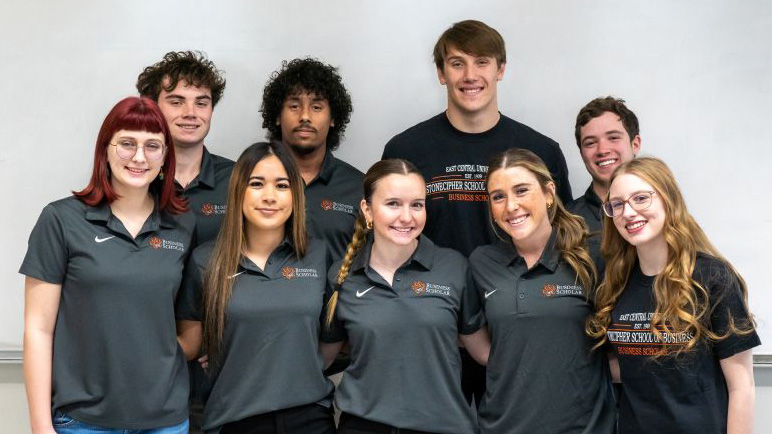 freshman business scholars