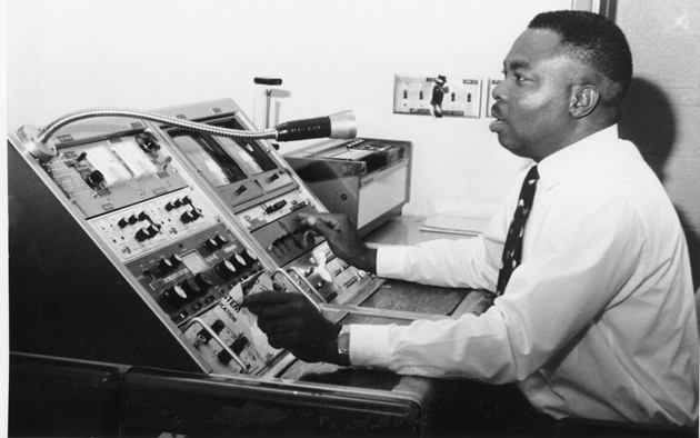 Stan Nnochirionye in the radio lab, October 14, 1993.