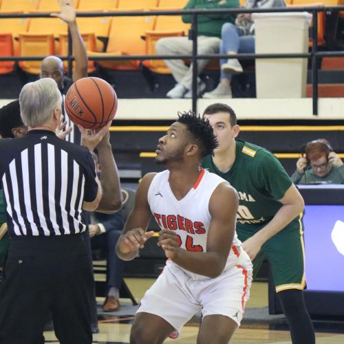 Men's Basketball vs. OBU