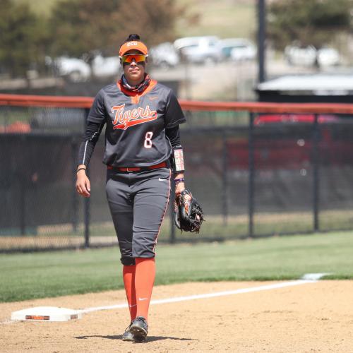 Softball vs. SWOSU