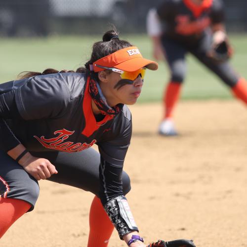 Softball vs. SWOSU