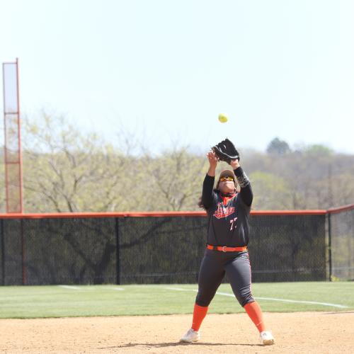 Softball vs. SWOSU