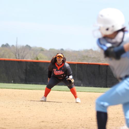 Softball vs. SWOSU