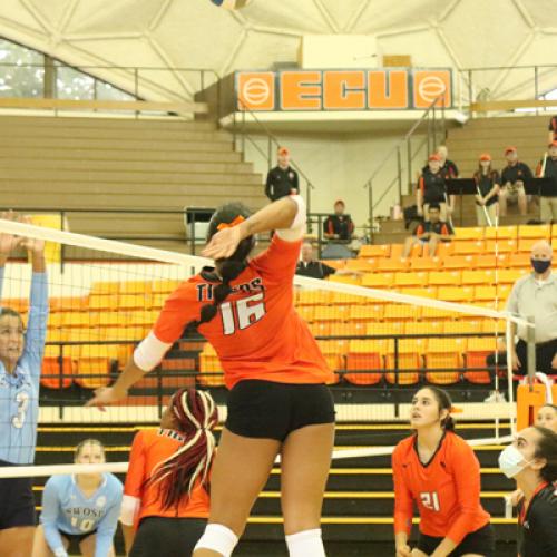 Volleyball vs SWOSU (9.23.21)