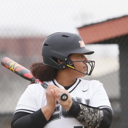 Softball vs Southeastern