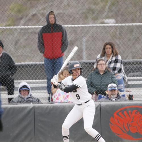 Softball vs Southeastern