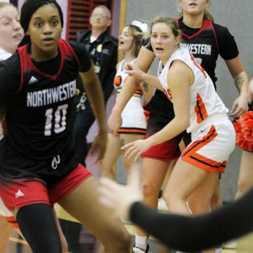 WOMEN'S BASKETBALL VS NORTHWESTERN