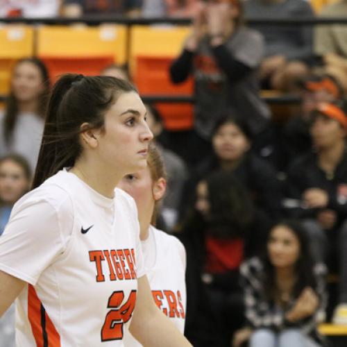 WOMEN'S BASKETBALL VS NORTHWESTERN