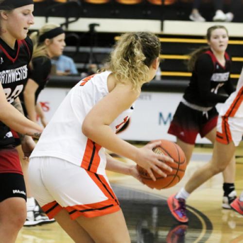 WOMEN'S BASKETBALL VS NORTHWESTERN