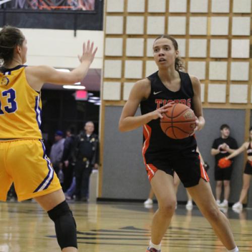 Women's Basketball vs Southeastern (Chickasaw Appreciation Night)