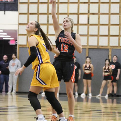 Women's Basketball vs Southeastern (Chickasaw Appreciation Night)