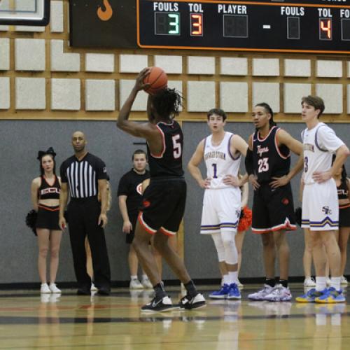 Men's Basketball vs Southeastern (Chickasaw Appreciation Night)