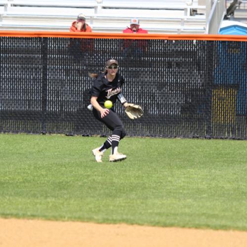 Softball vs Henderson