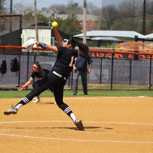 Softball vs Henderson