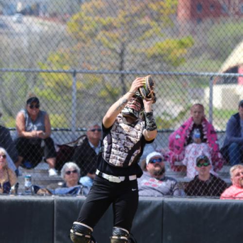 Softball vs Henderson