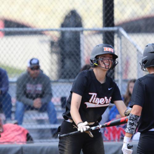 Softball vs Henderson