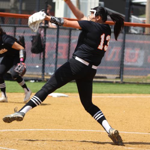 Softball vs Henderson