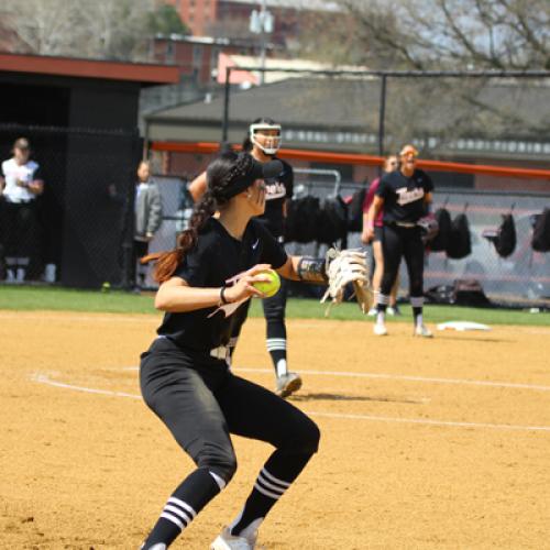 Softball vs Henderson