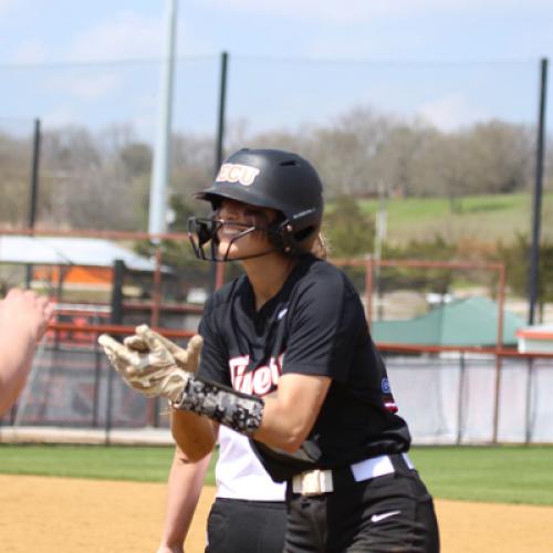 Softball vs Henderson