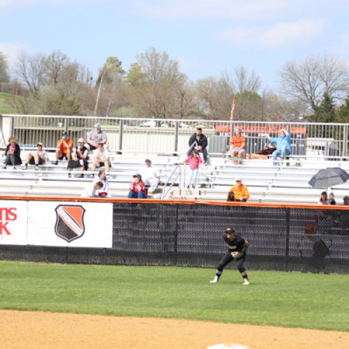 Softball vs Henderson