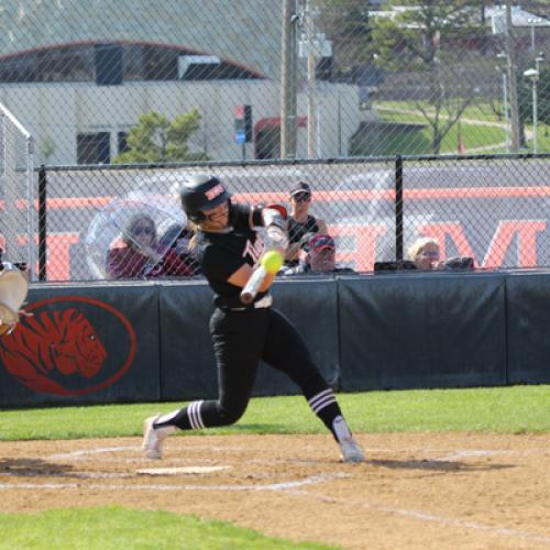 Softball vs Henderson