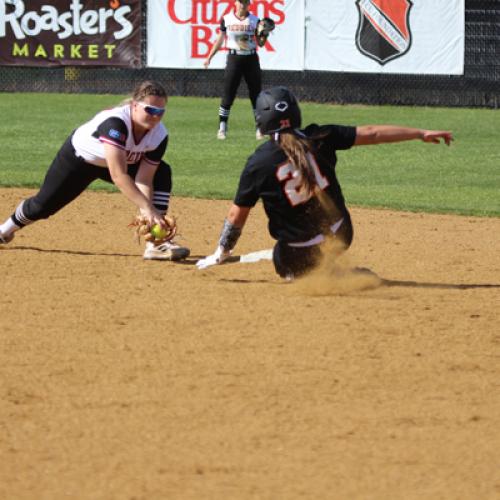 Softball vs Henderson