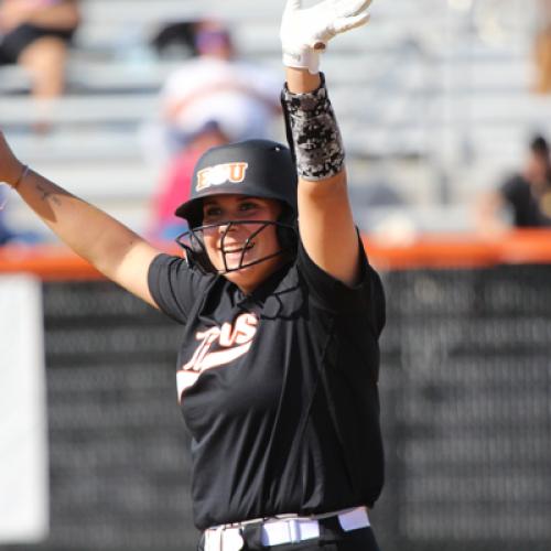 Softball vs Henderson