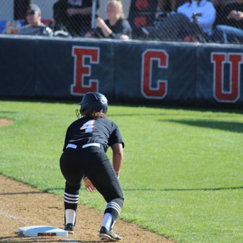 Softball vs Henderson