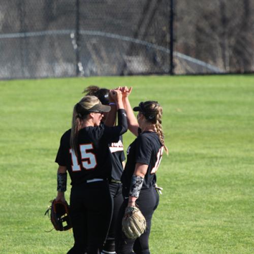 Softball vs Henderson