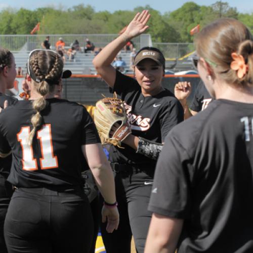 Softball VS Southeastern