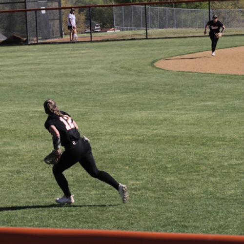 Softball VS Southeastern