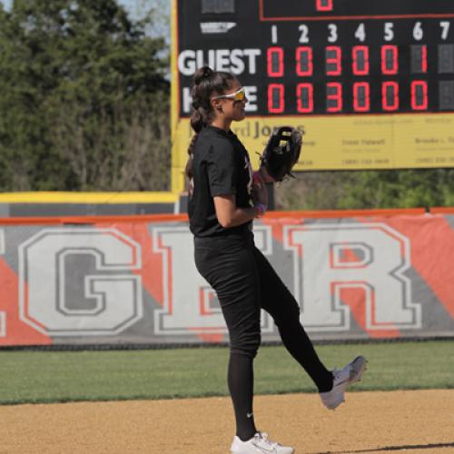 Softball VS Southeastern