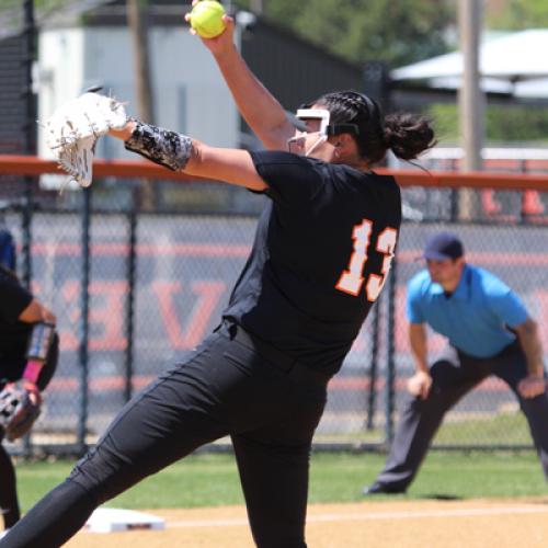 Softball VS Southeastern