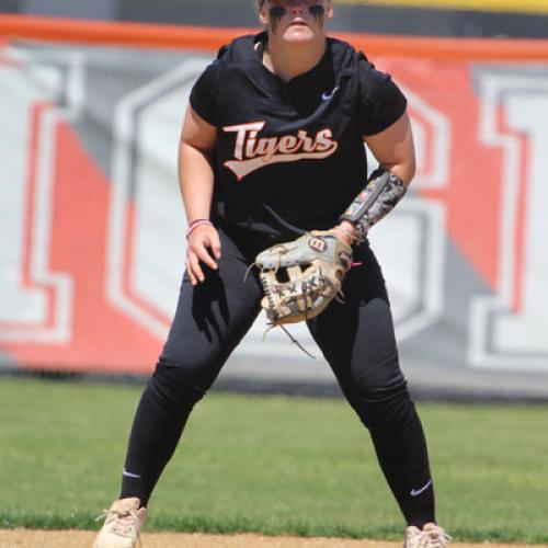 Softball VS Southeastern