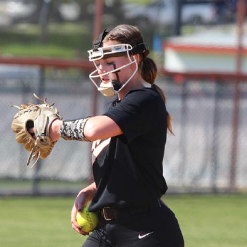 Softball VS Southeastern