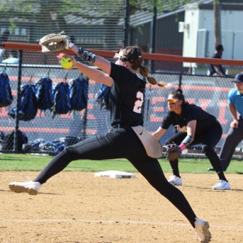 Softball VS Southeastern