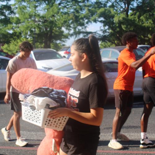 Freshmen Move-in 