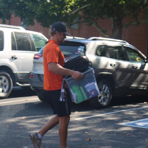 Freshmen Move-in 