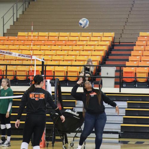 Volleyball vs USAO 