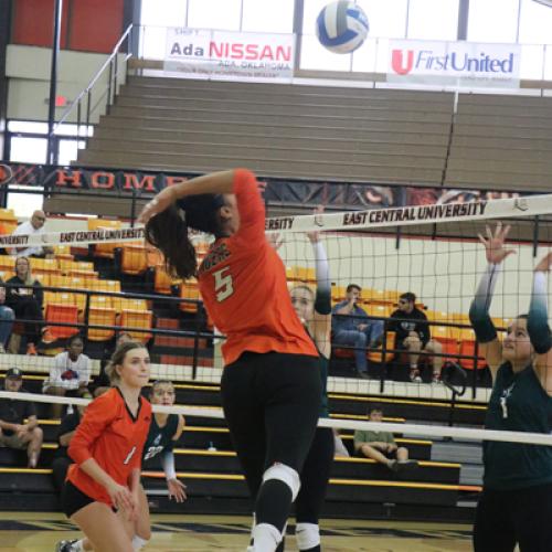 Volleyball vs USAO 