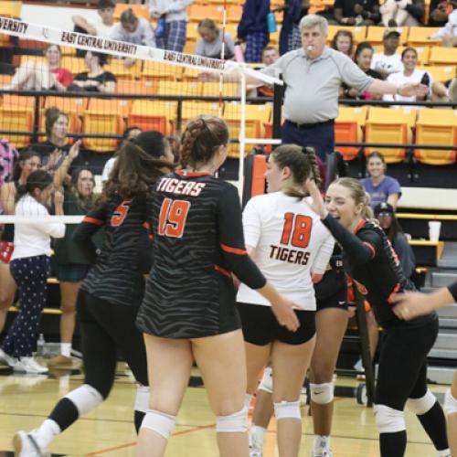 Volleyball VS. NWOSU 