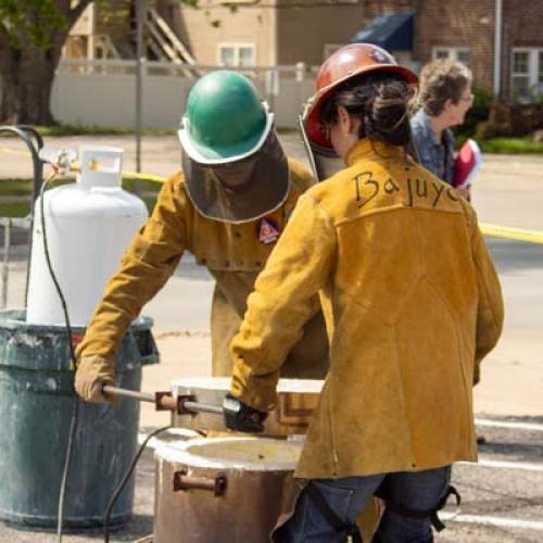 Sculpture Class Aluminum Pour