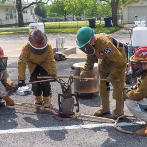 Sculpture Class Aluminum Pour