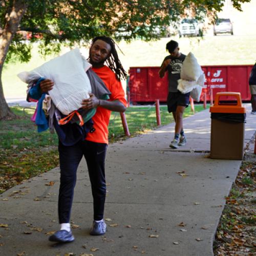 Freshmen Move-in