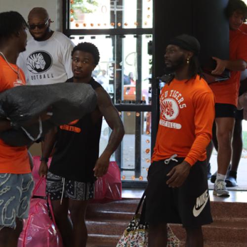 Freshmen Move-in