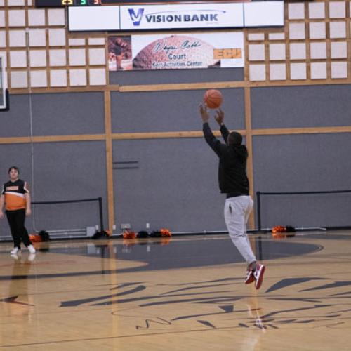 Men's Basketball VS Henderson State 