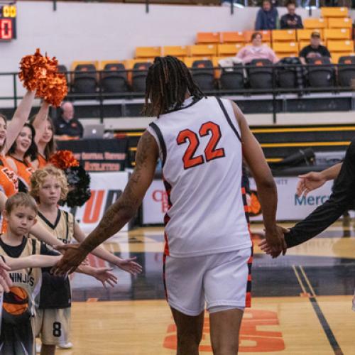 Men's Basketball VS UAM