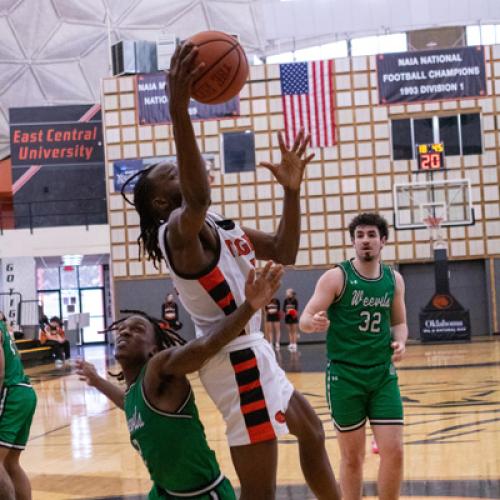 Men's Basketball VS UAM