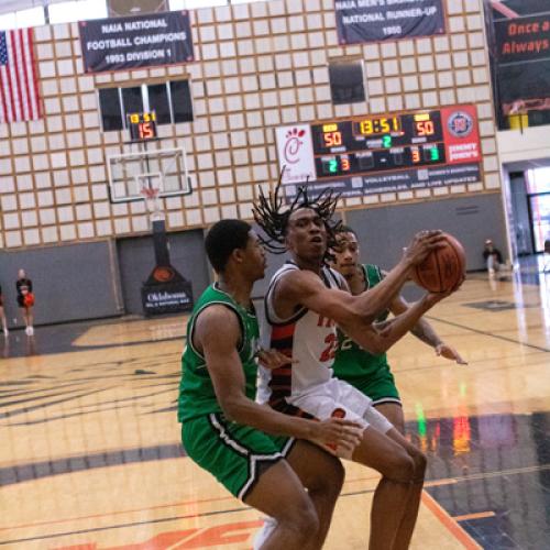 Men's Basketball VS UAM