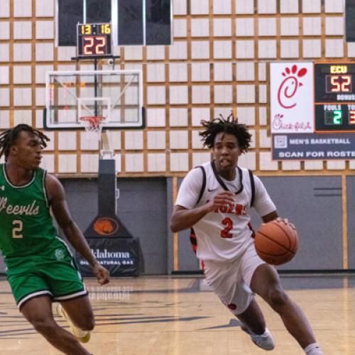 Men's Basketball VS UAM